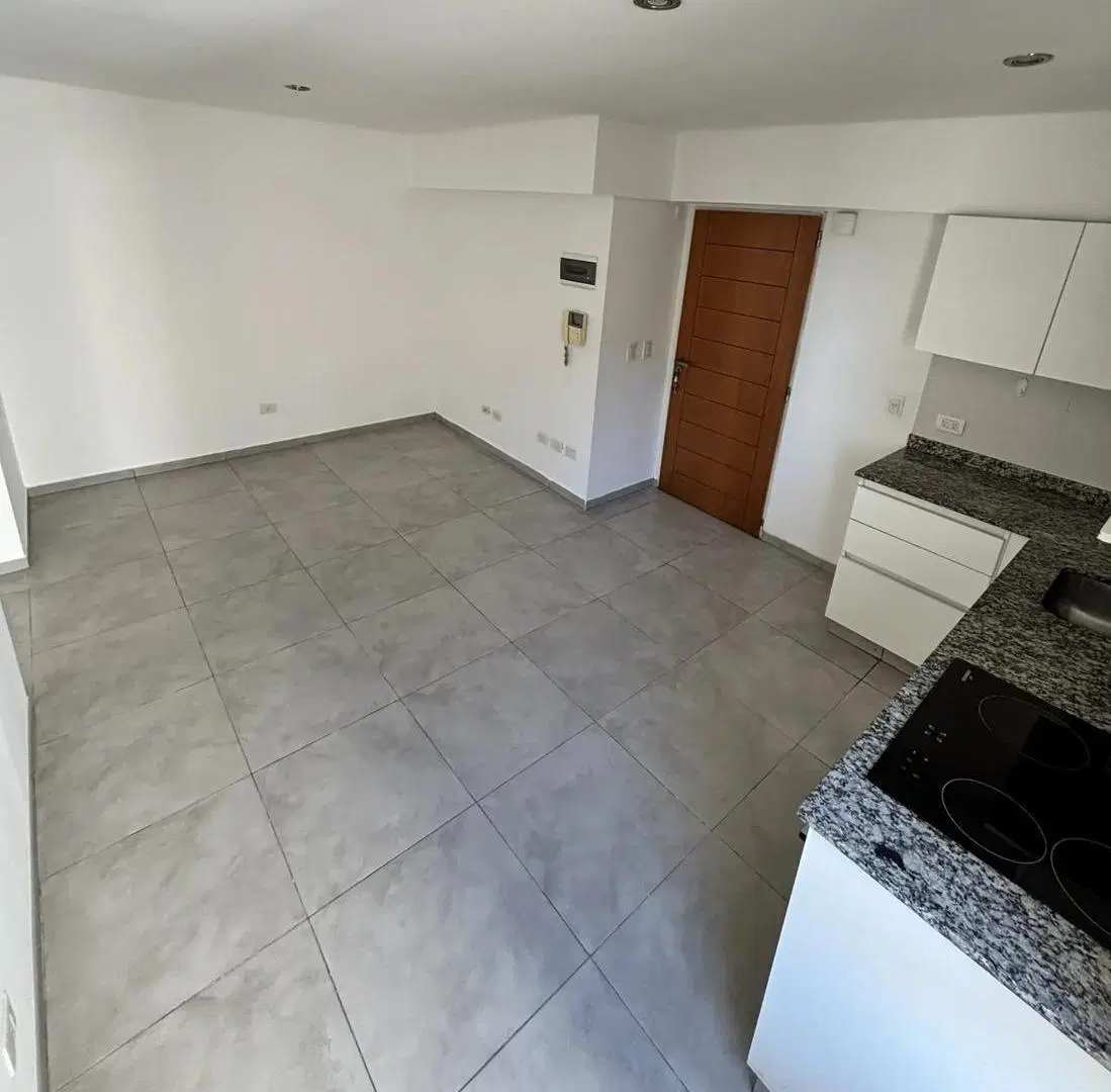 Departamento en Moron Sur 5