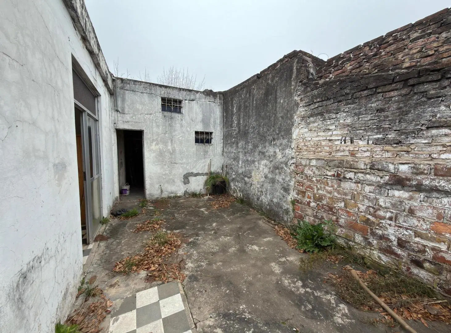 Casa con local en venta en Moreno 4