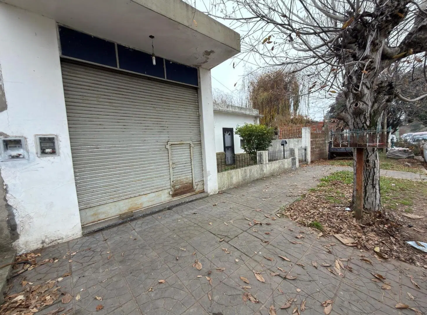 Casa con local en venta en Moreno 3