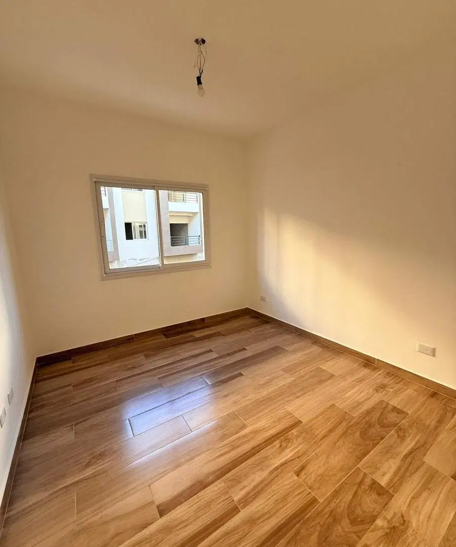 Departamento 3 ambientes a estrenar, con cochera y balcón, en venta en Paso del Rey 4