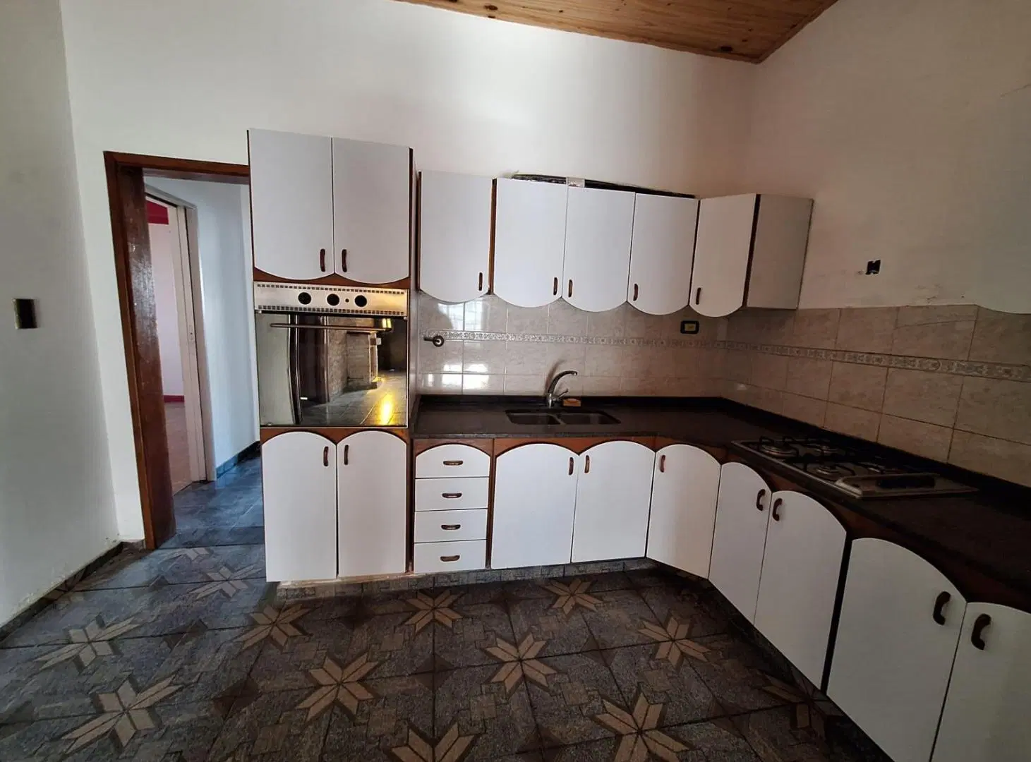 OPORTUNIDAD - CASA 4 AMBIENTES y DEPARTAMENTO 2 AMBIENTES EN S. A. PADUA - MERLO 1