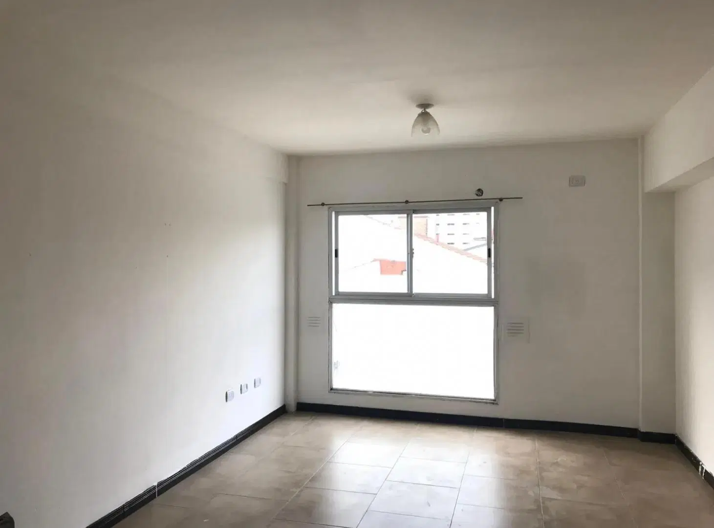 Monoambiente en alquiler en Morón 2