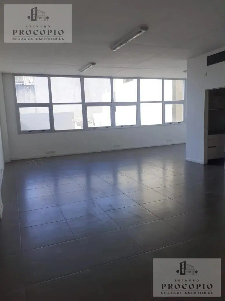 Oficina en Ramos Mejía 1