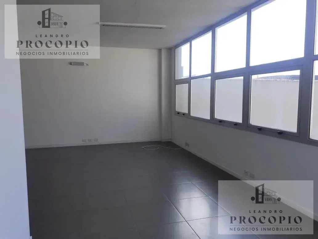 Oficina en Ramos Mejía 4