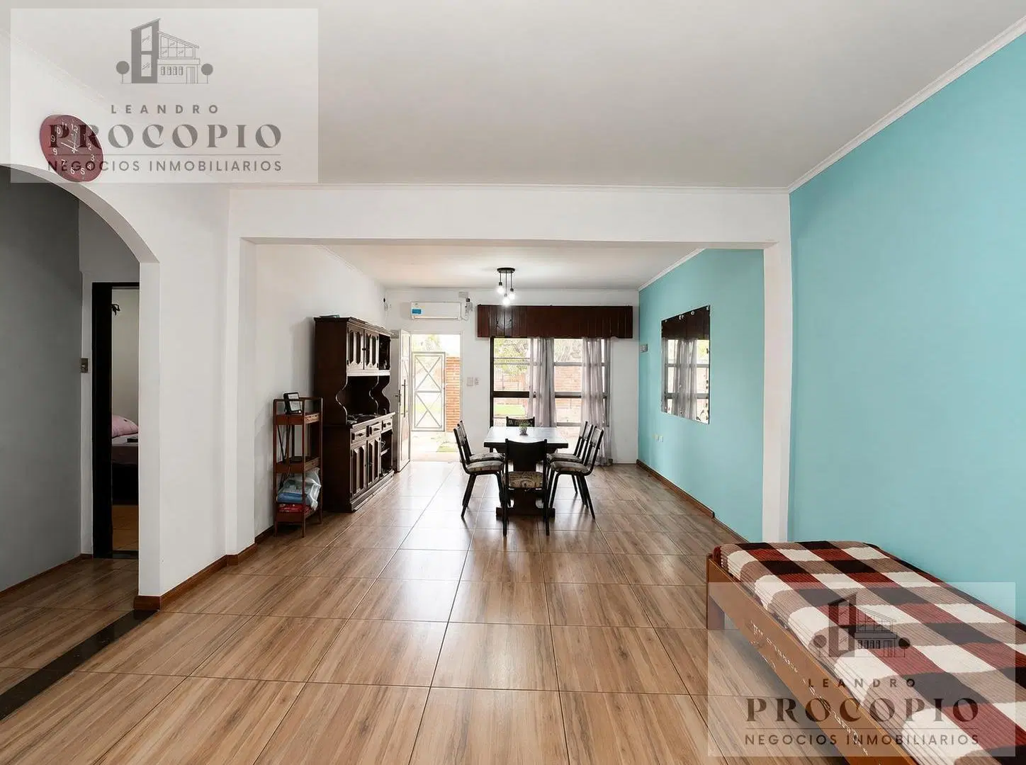 CASA 4 AMBIENTES CON QUINCHO Y PILETA EN VENTA EN MERLO 5