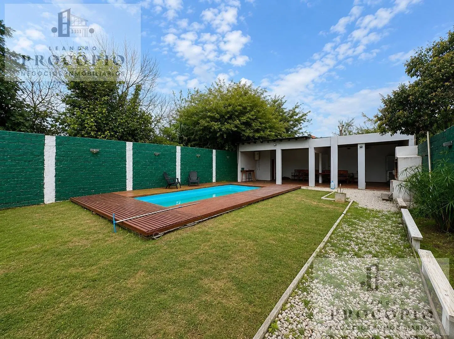 CASA 4 AMBIENTES CON QUINCHO Y PILETA EN VENTA EN MERLO 2