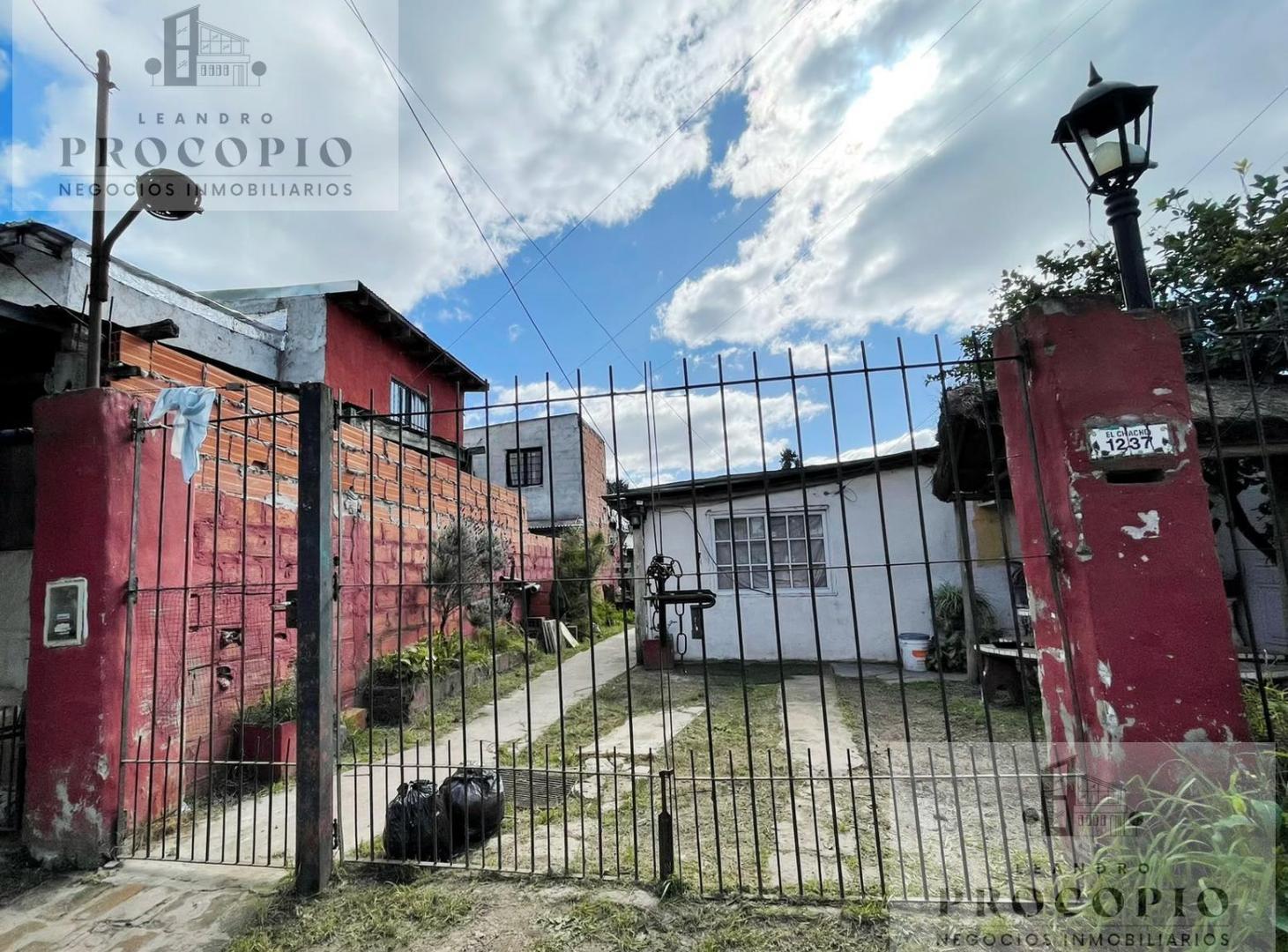 Foto de Casa 4 ambientes en venta en Villa Gobernador Udaondo, imagen 1