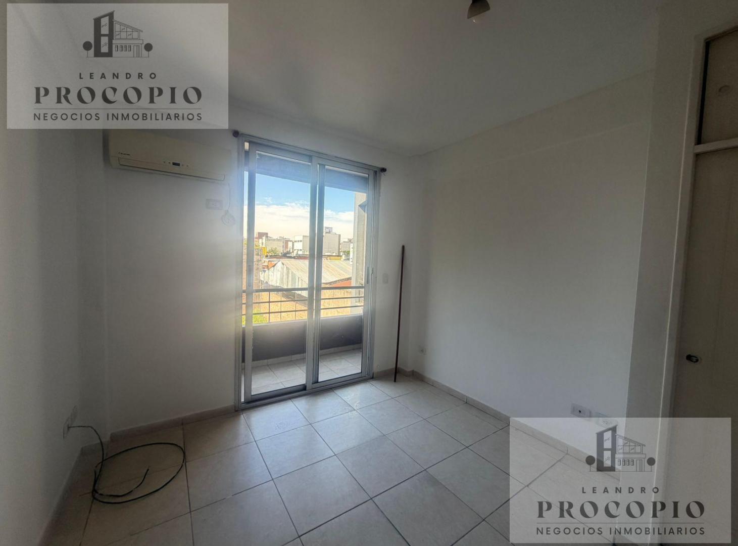 Foto de Departamento monoambiente en alquiler en Moreno centro, imagen 5