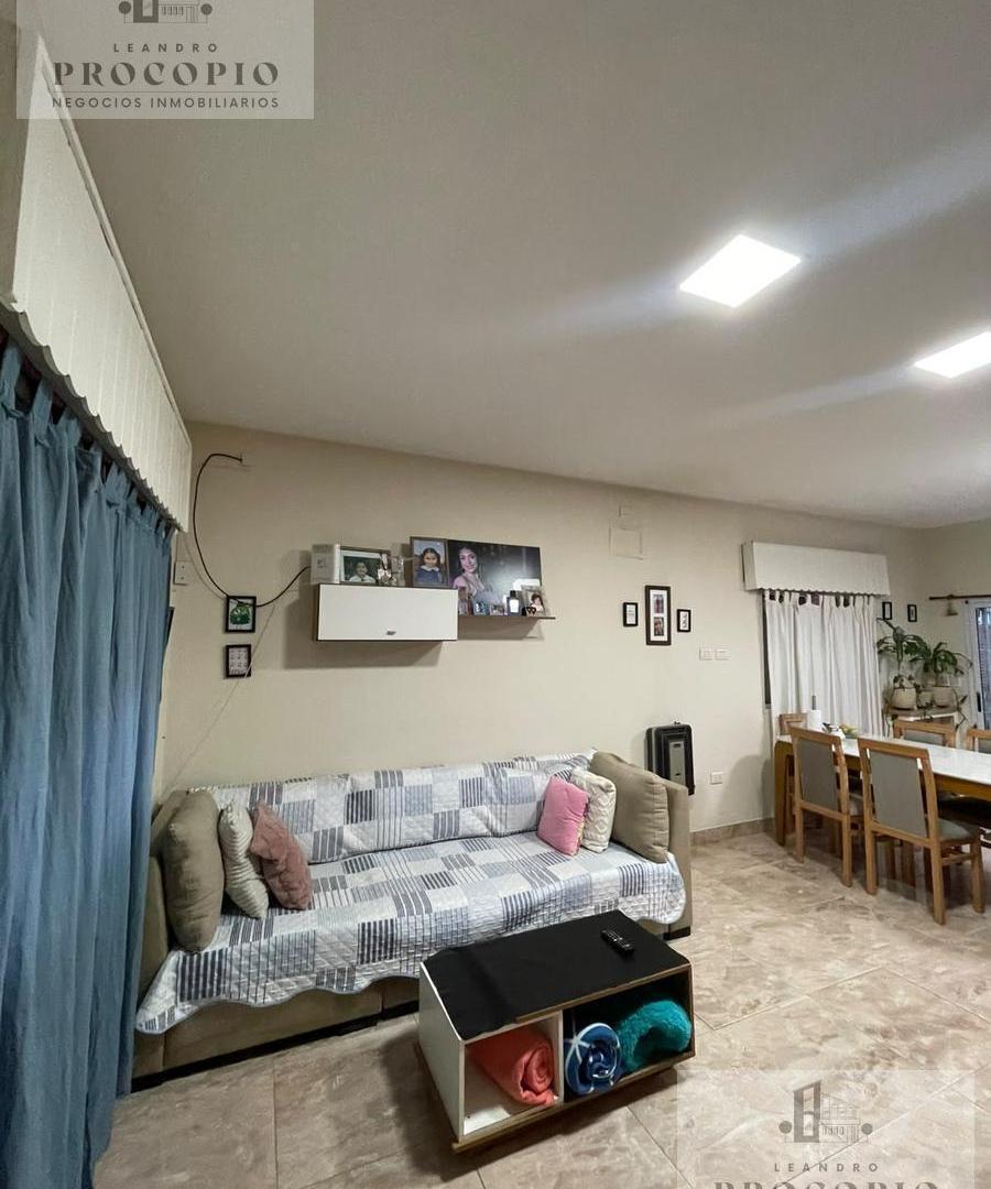 Foto de Casa 5 ambientes en venta en Moreno, imagen 3