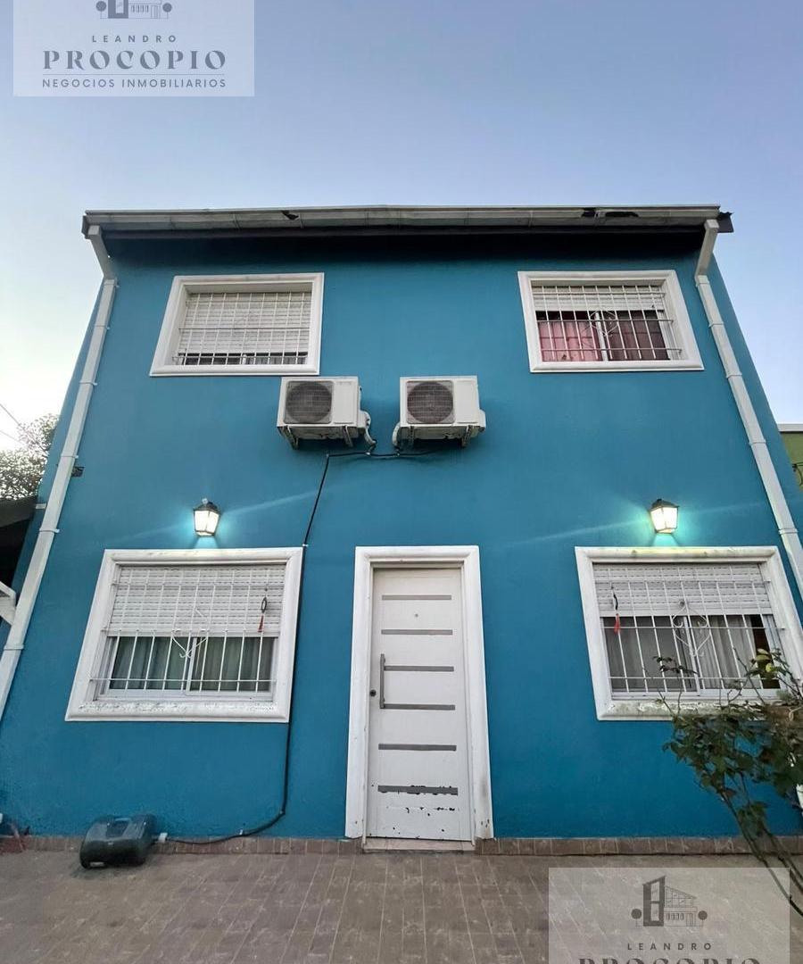 Foto de Casa 5 ambientes en venta en Moreno, imagen 1