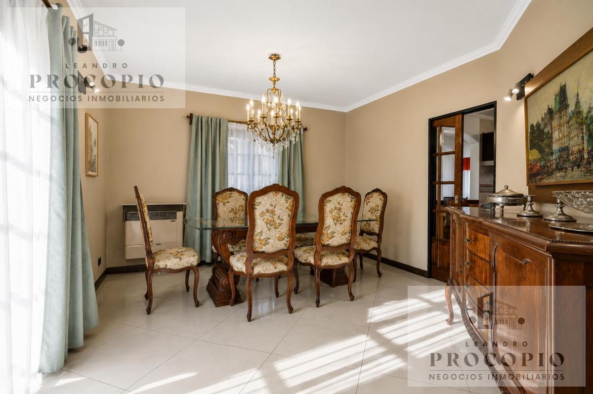 Foto de Casa 5 ambientes en venta en Banco Provincia Country Club, imagen 2