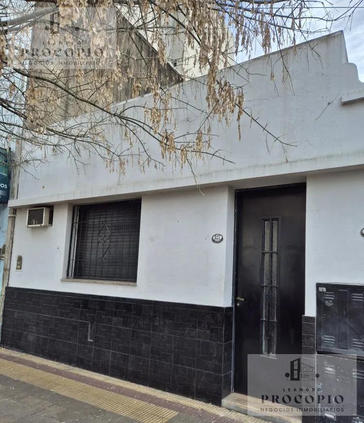 Foto de Casa PH 4 ambientes en venta en Morón, imagen 2