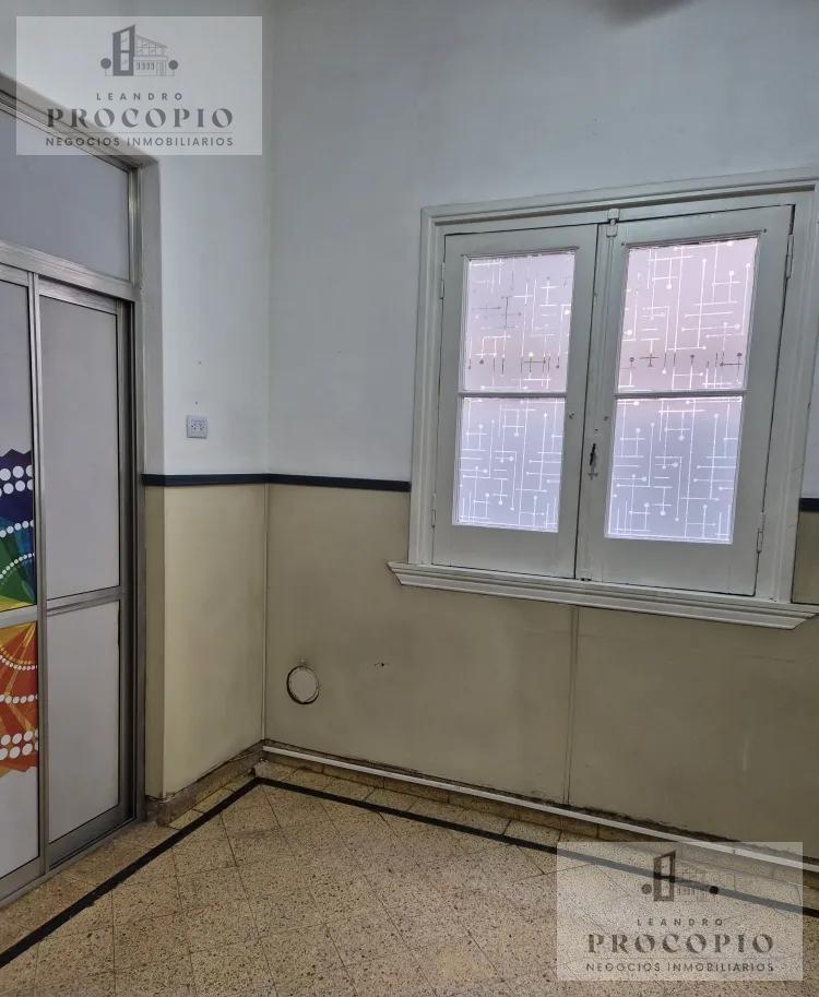 Foto de Casa PH 4 ambientes en venta en Morón, imagen 1