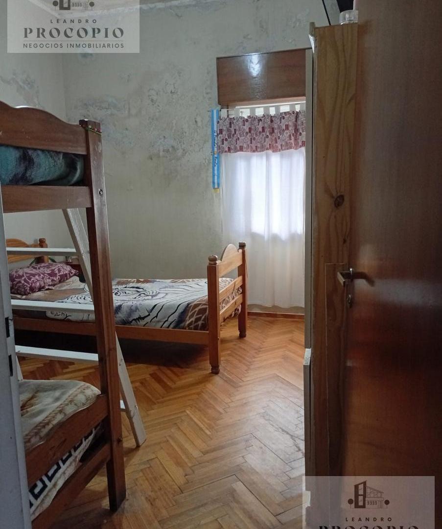 Foto de Casa 3 ambientes con amplio parque en venta en Castelar, imagen 5