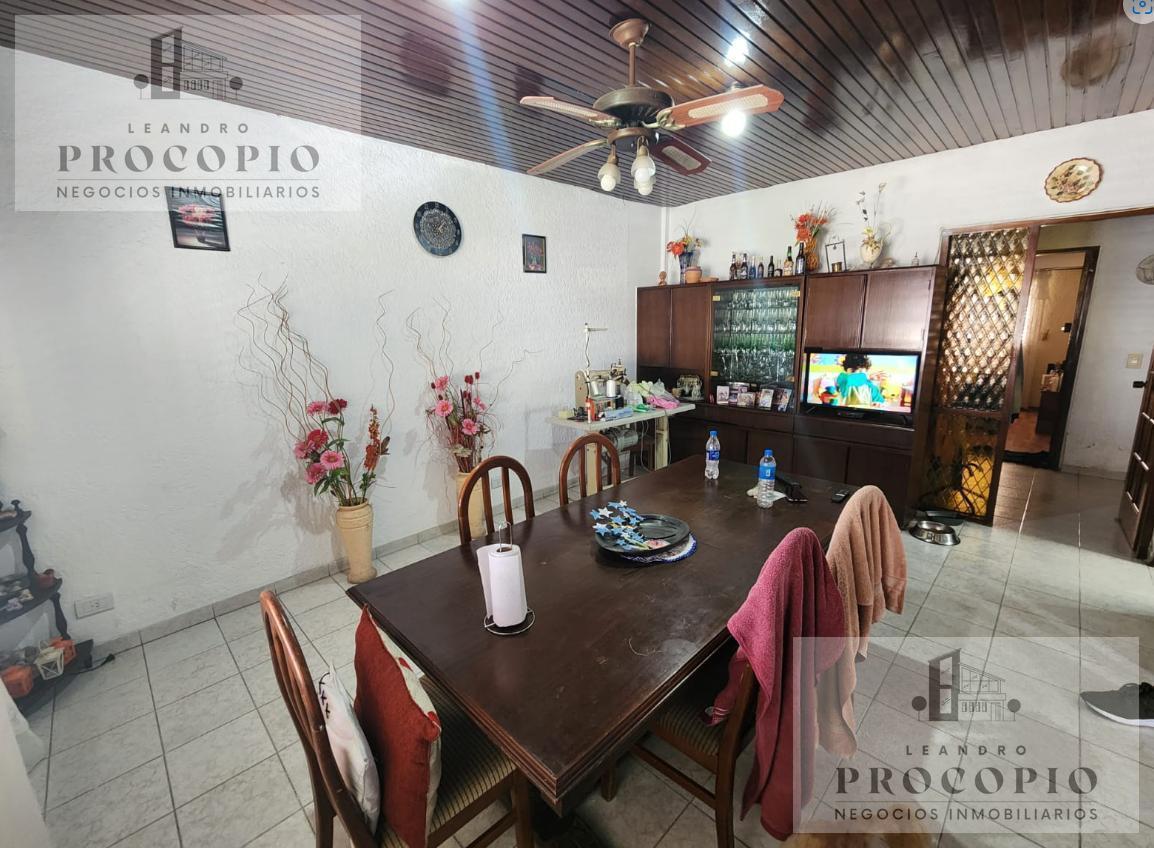 Foto de Galpón con departamento 4 ambientes, quincho y terraza en venta en, imagen 3
