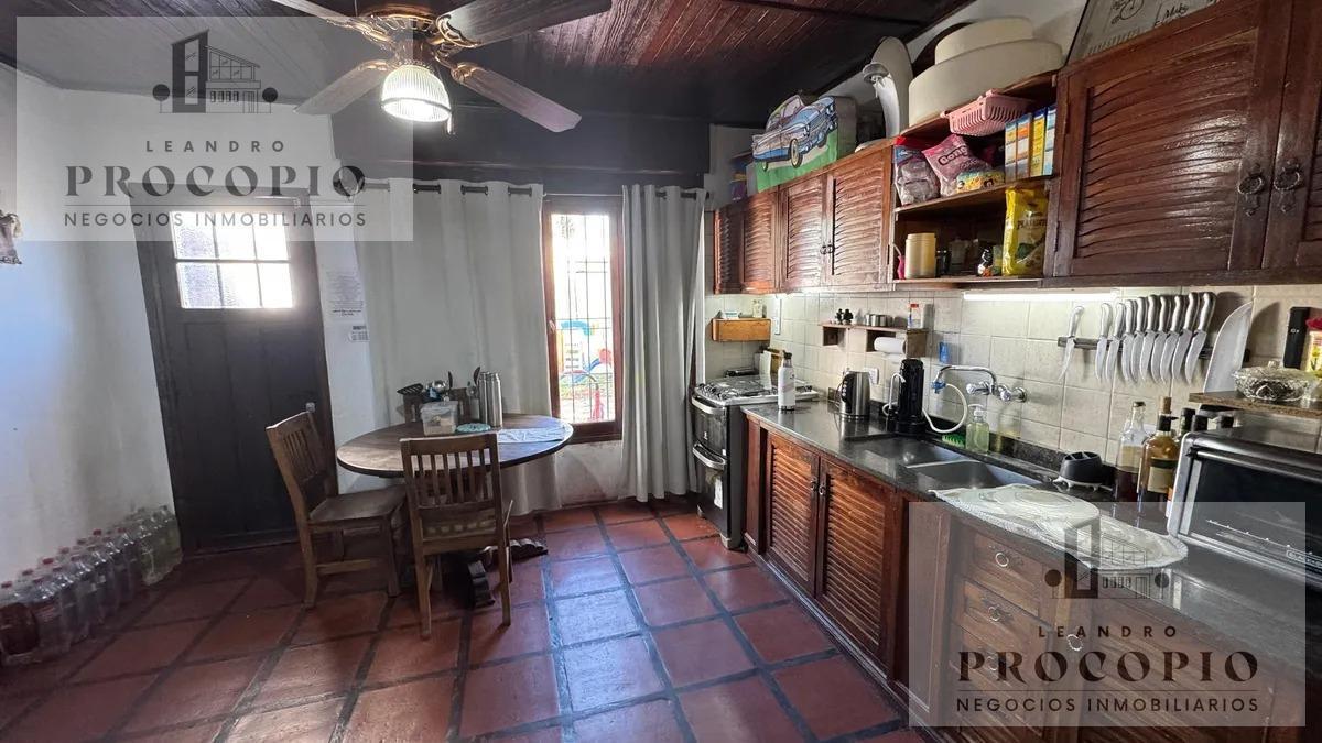 Foto de Casa 4 ambientes con pileta en venta en Moreno, imagen 5