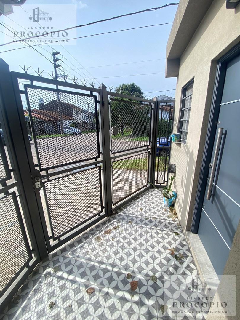 Foto de PH 4 ambientes en venta en Castelar, imagen 5
