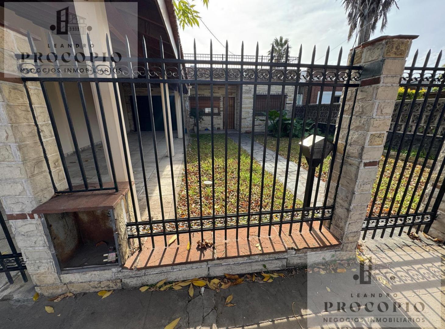 Foto de Casa tipo chalet 3 ambientes en venta en Moreno, imagen 1