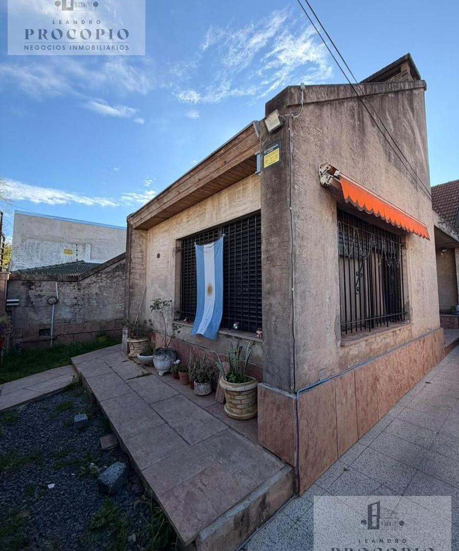 Foto de VENTA - DOS UNIDADES - CASA 5 AMBIENTES - DEPARTAMENTO 3 AMBIENTES EN, imagen 3