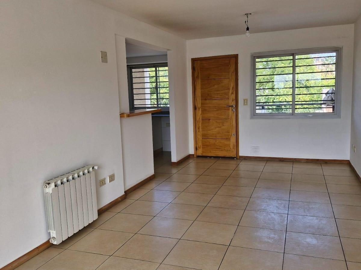 Departamento en Barrio Bombal 5