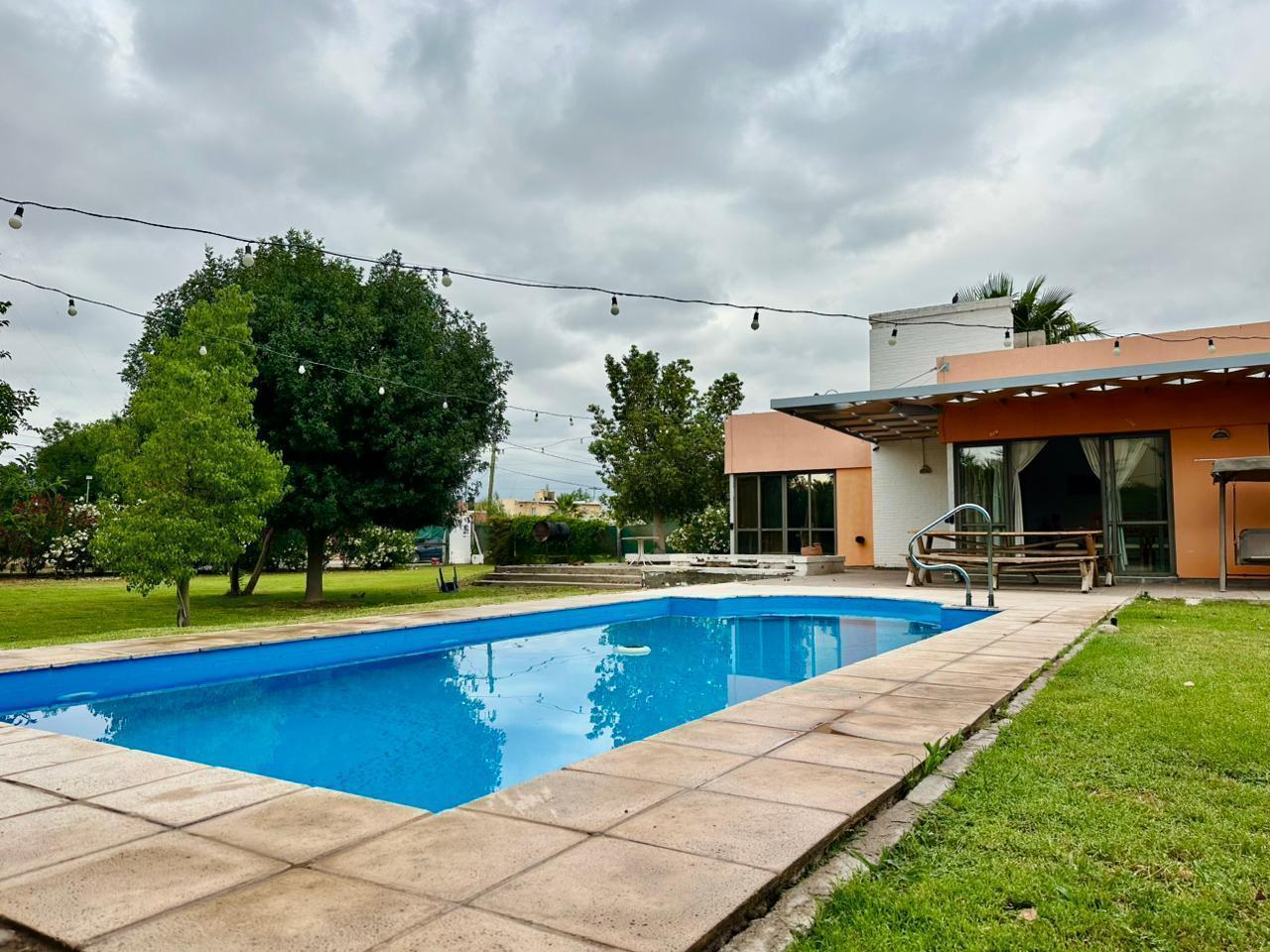 Casa con piscina
