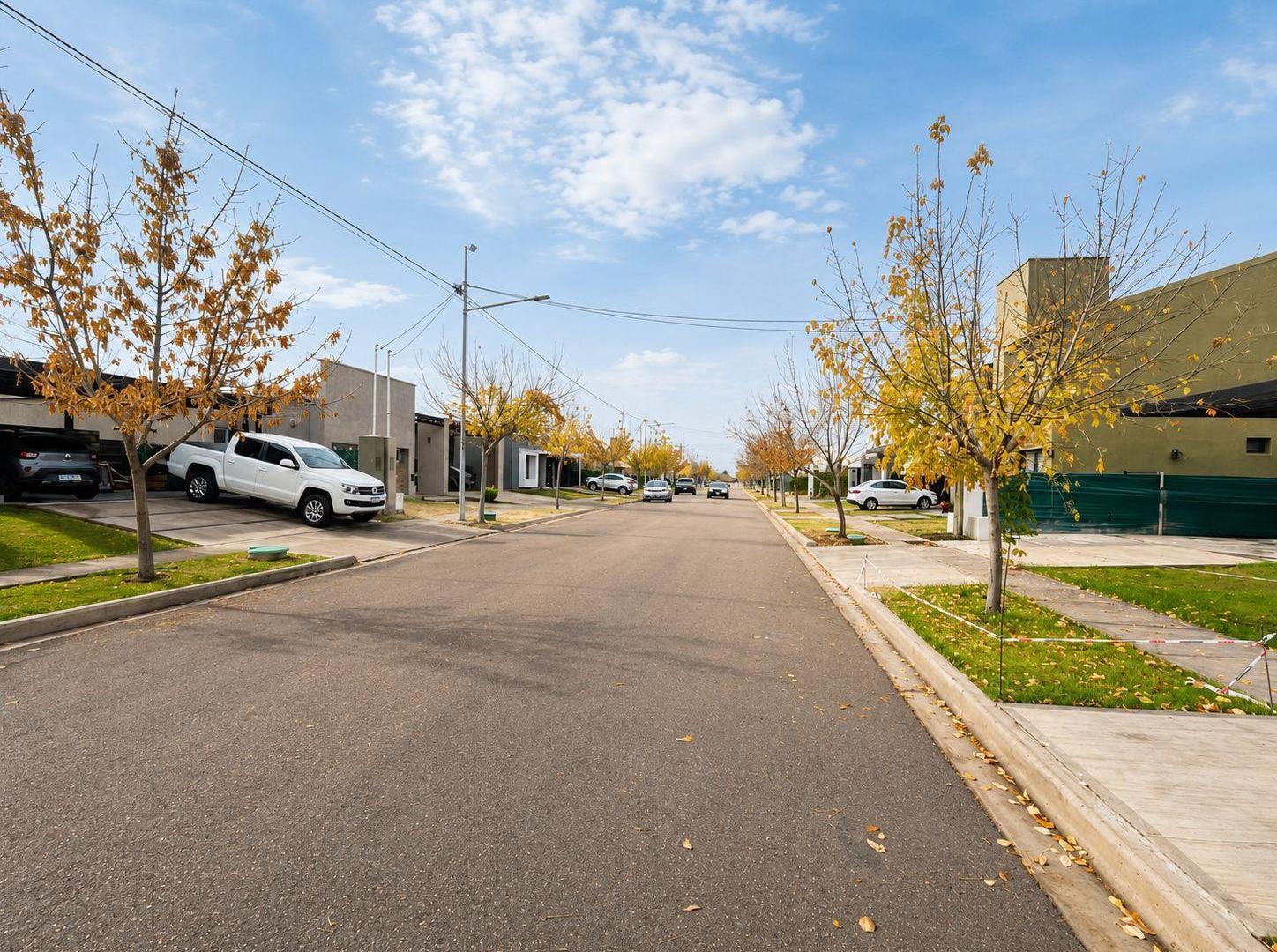 CASA EN VENTA A ESTRENAR Bº PRIVADO MILCAYAC I