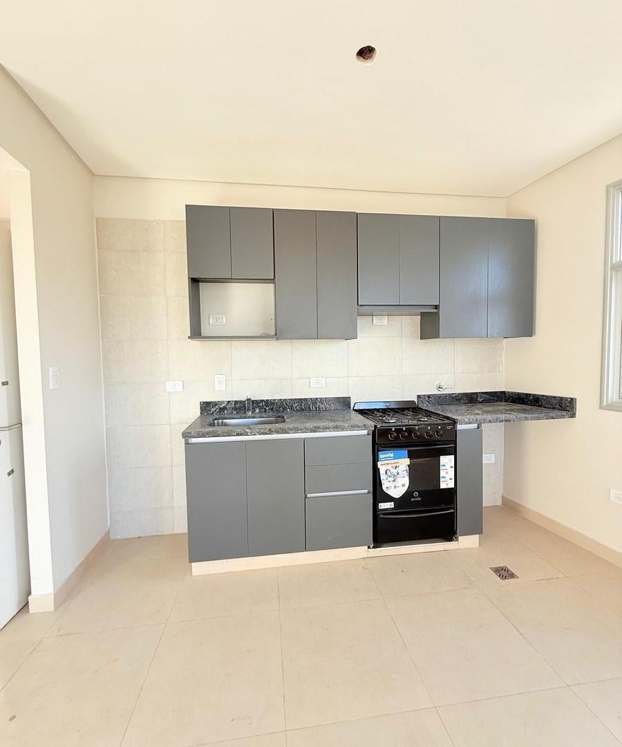 Casa en Venta Barrio Los Carolinos - Carrodilla