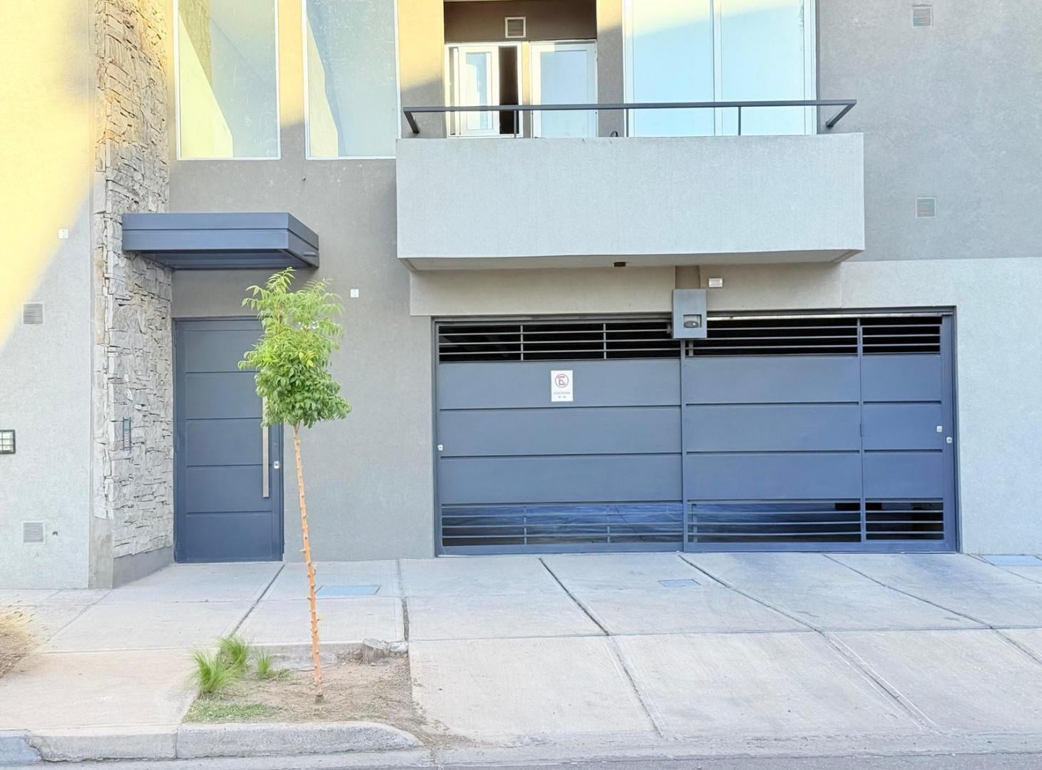 Casa en Venta Barrio Los Carolinos - Carrodilla