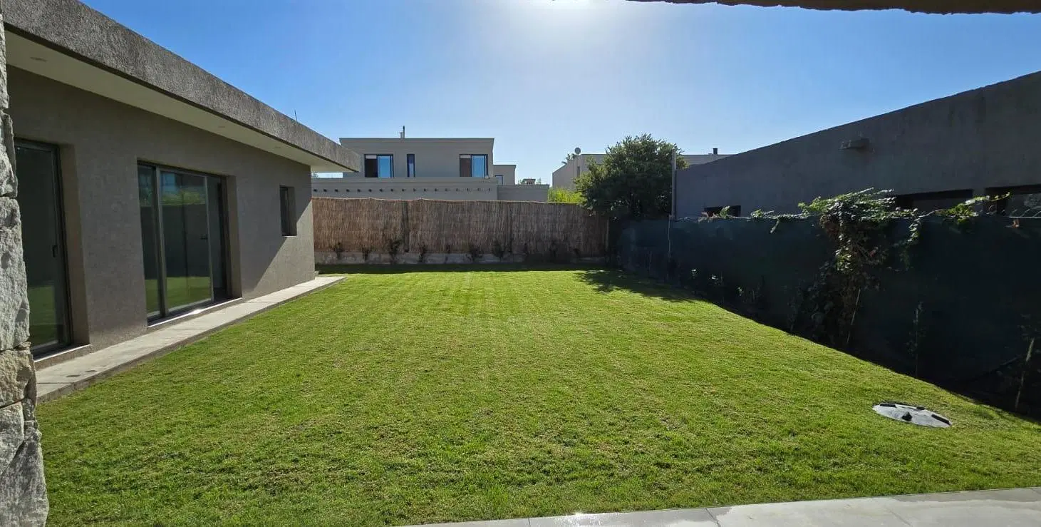 Casa en Barrio Estancia Bulnes 2