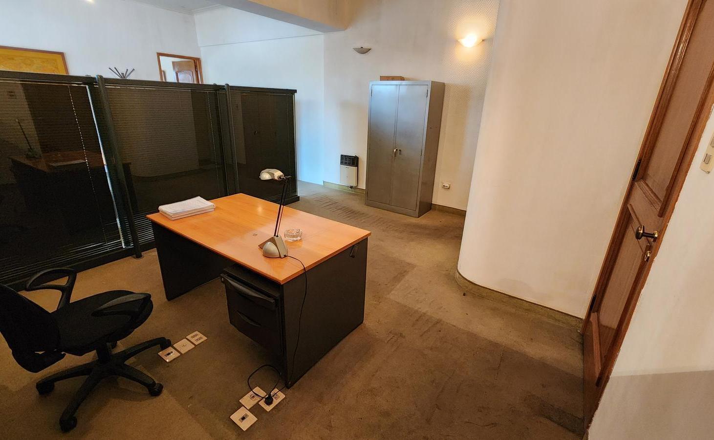 Foto de Venta de oficina en calle San Martin y Buenos Aires, galeria Bamac, imagen 5