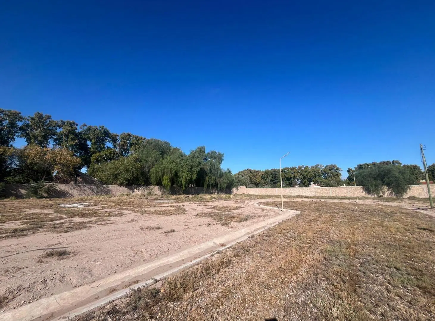 LOTES EN VENTA EN BARRIO SEMI-PRIVADO MATHUS 4