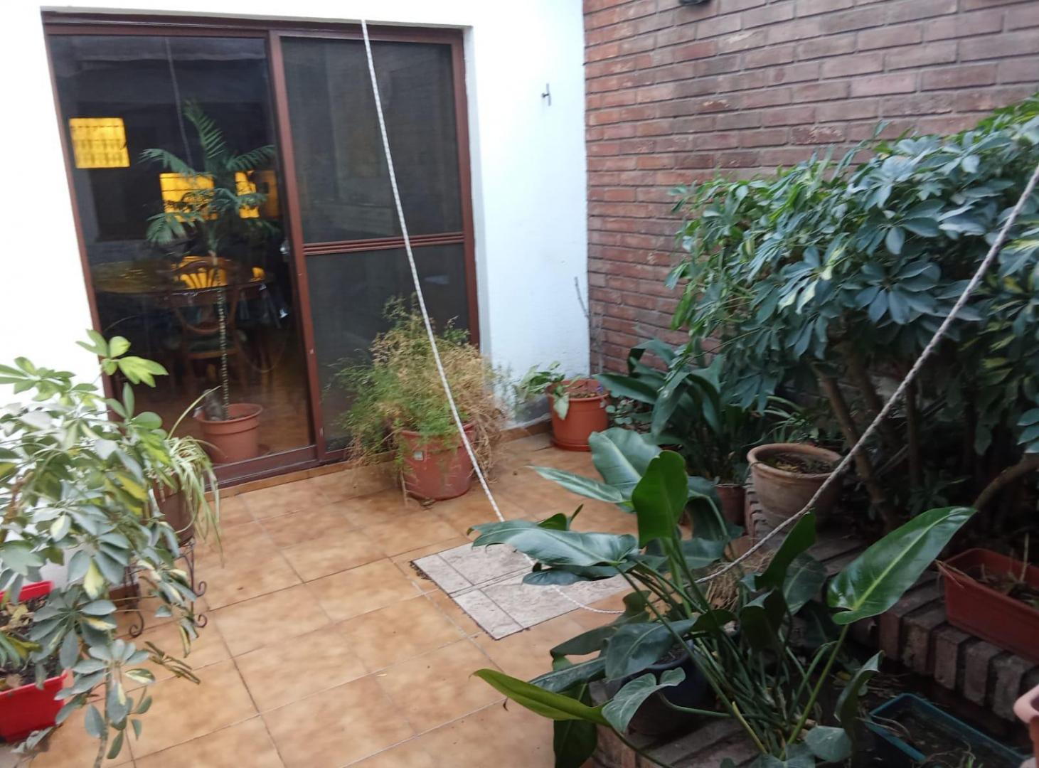 Foto de Casa en venta en San Martín Sur, Godoy Cruz, imagen 2
