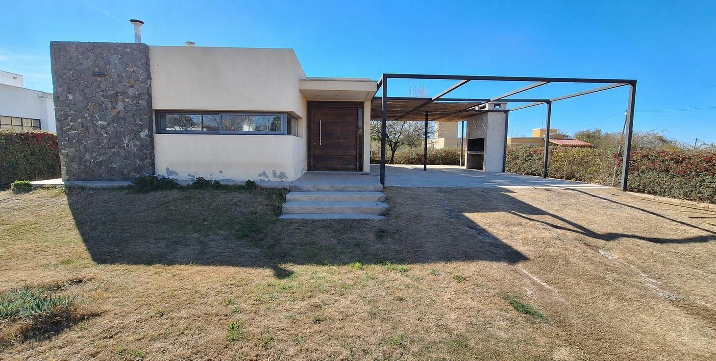 Foto de Casa en barrio privado en Lulunta Maipu, imagen 1
