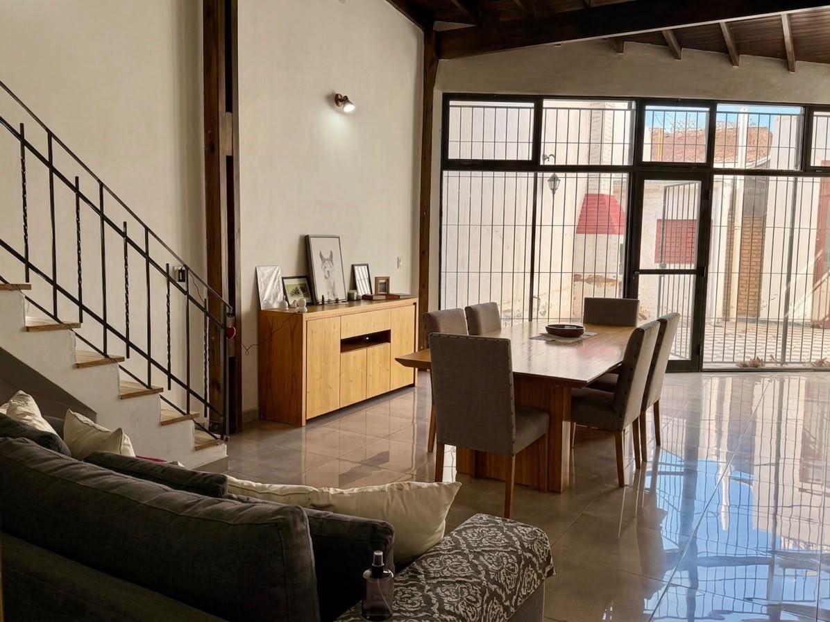 Foto de Casa refaccionada muy linda 2dorm, imagen 2