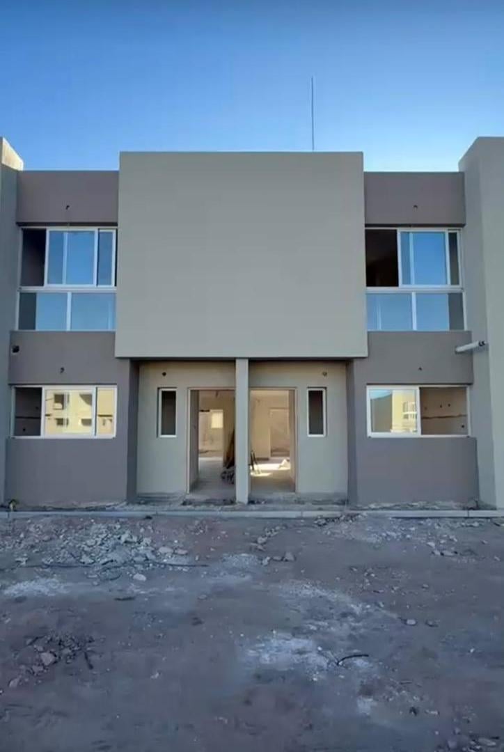 Foto de Duplex en Venta en Barrio Privado Villa Cecilia, Maipú, imagen 1