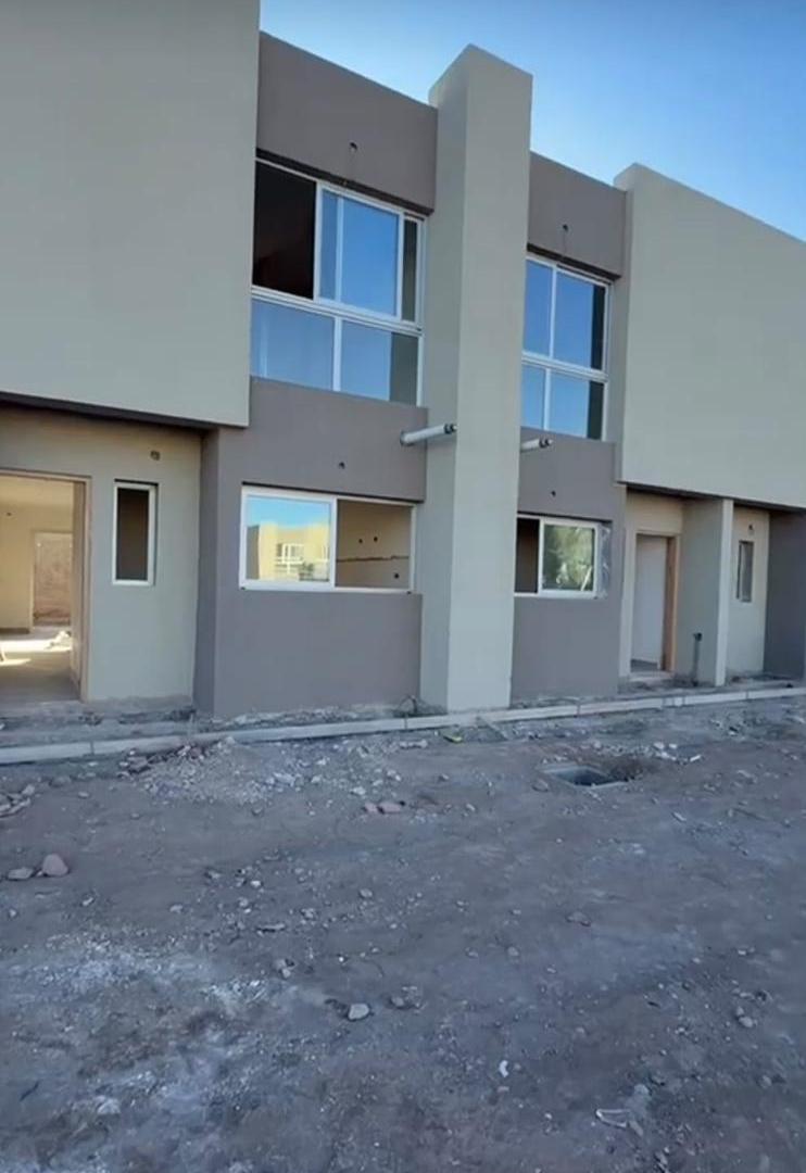 Foto de Duplex en Venta en Barrio Privado Villa Cecilia, Maipú, imagen 2