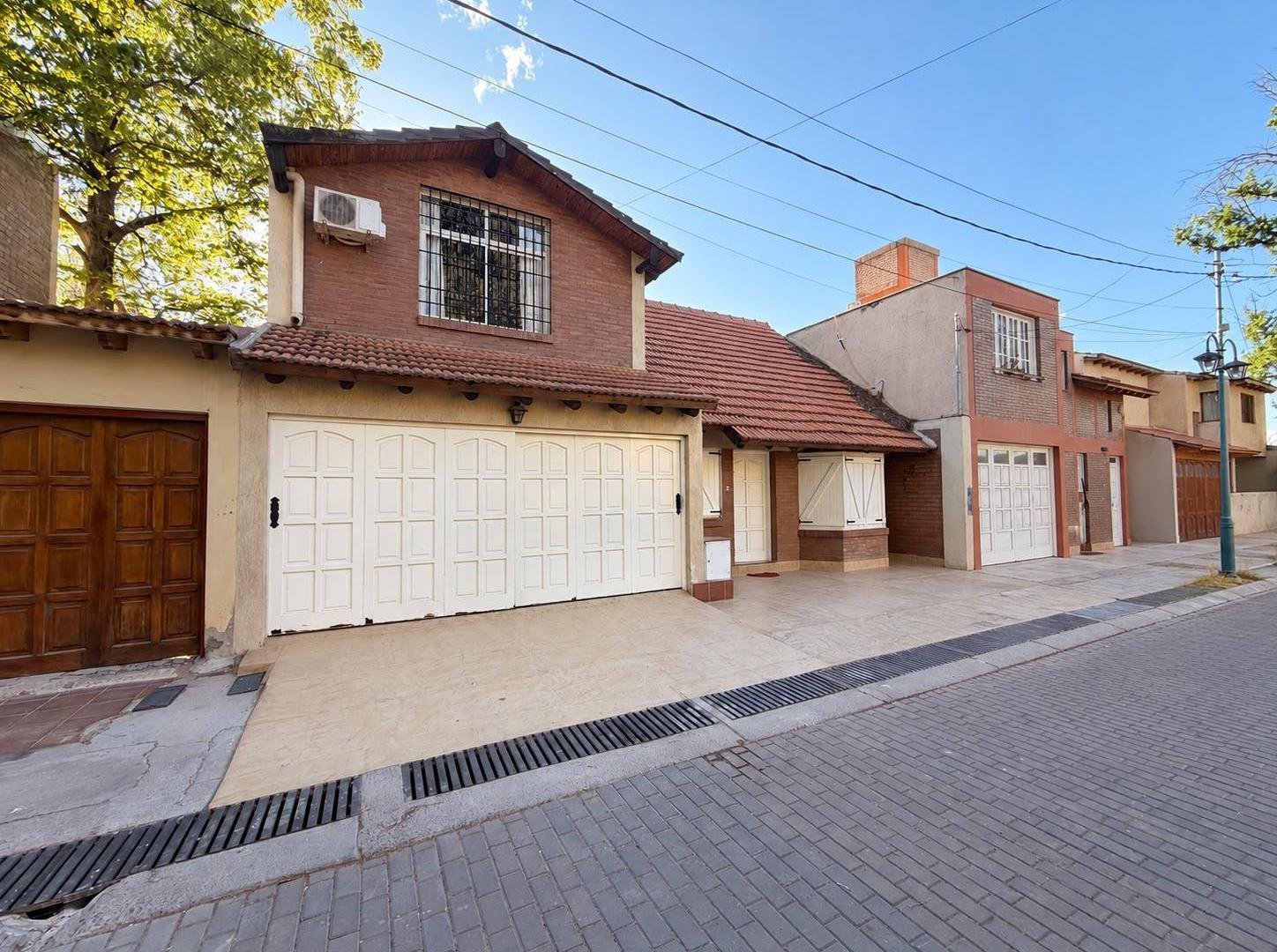 Foto de Casa en venta en Pinar de Carrodilla, Godoy Cruz, imagen 1