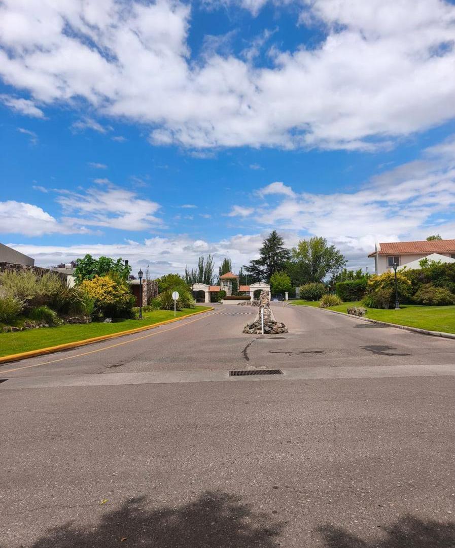 Foto de Venta de Terreno 800 Mts2 Barrio Las Candelas II Chacras de Coria, imagen 5