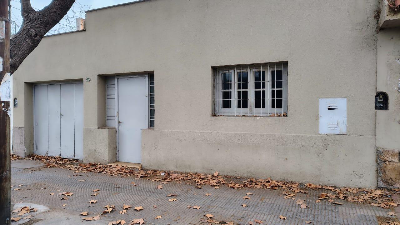 Foto de VENTA CASA CALLE OLASCOAGA 2700 DE CIUDAD MENDOZA, imagen 2