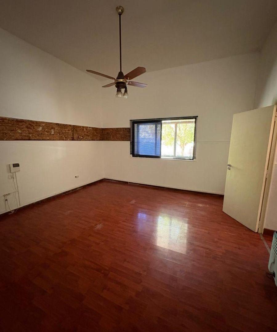 Foto de CASA CENTRICA TIPO PH. MITRE 1100. 2 DORMITORIOS CON PILETA, imagen 4
