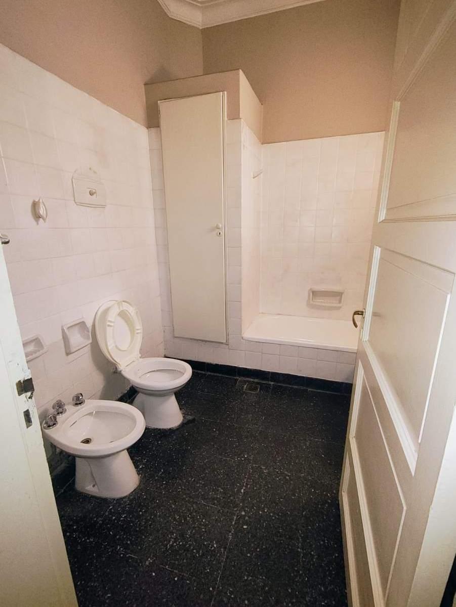 Se Vende Dep. de 6 Dorm. 4