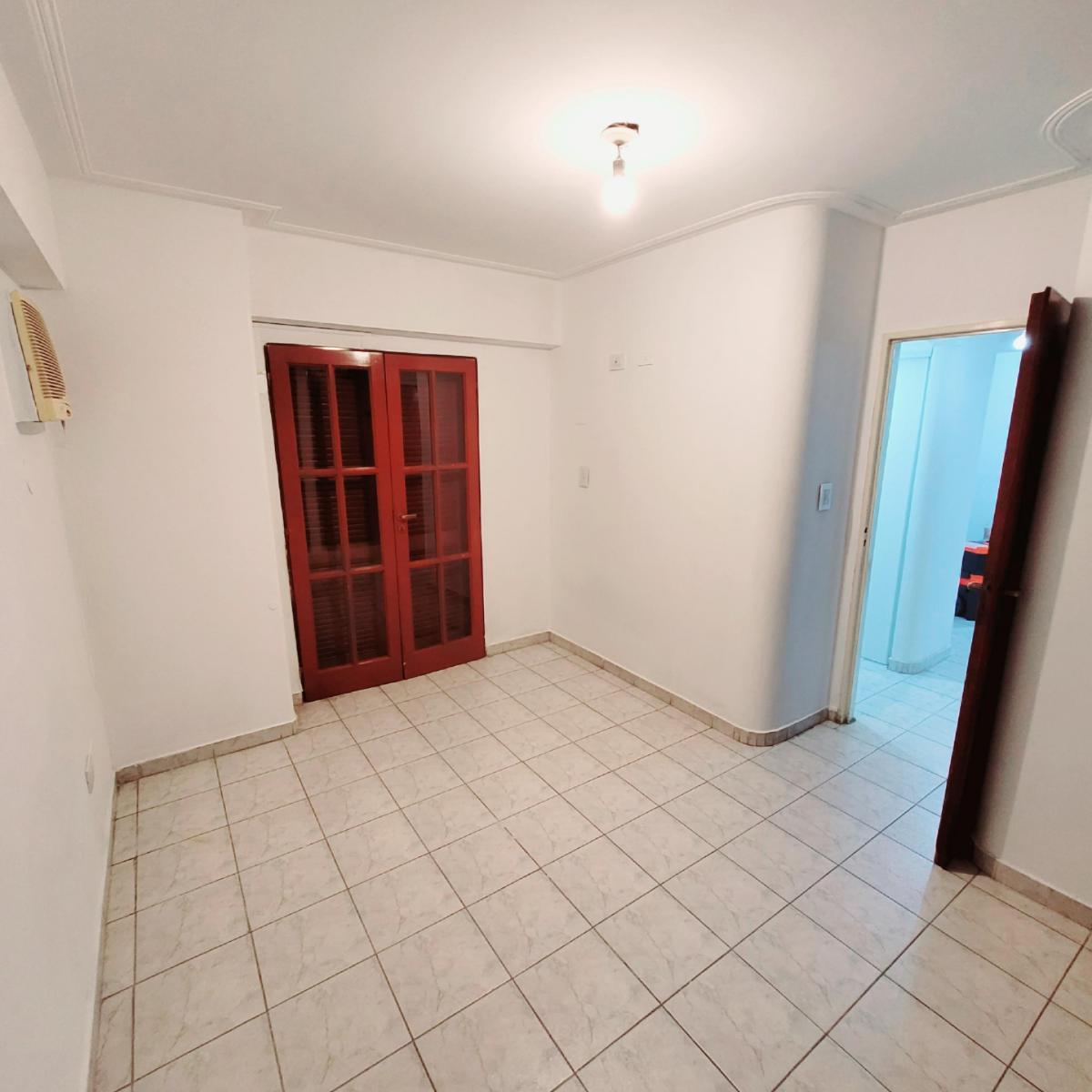 Vendo Departamento Céntrico Rec. Vehículo 3