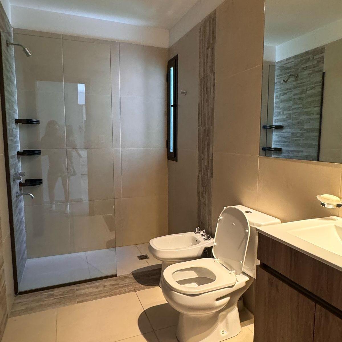 Departamento con Hermoso Jardin 2