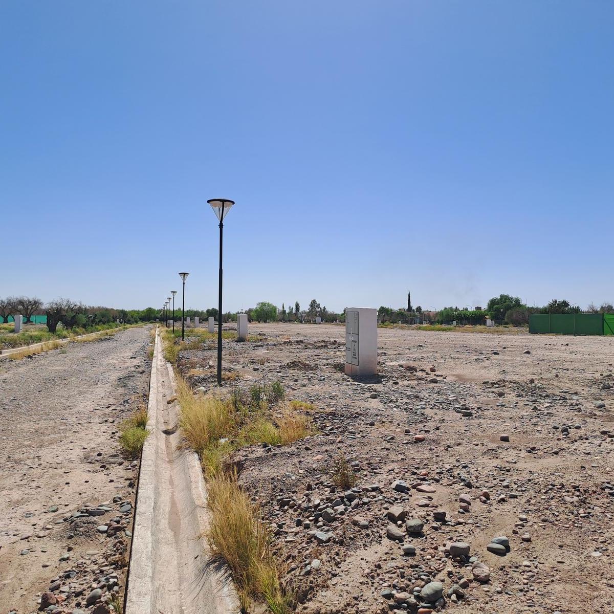Venta - Lote de 345 m² - B° Privado Solar de Olivos - Maipu 3