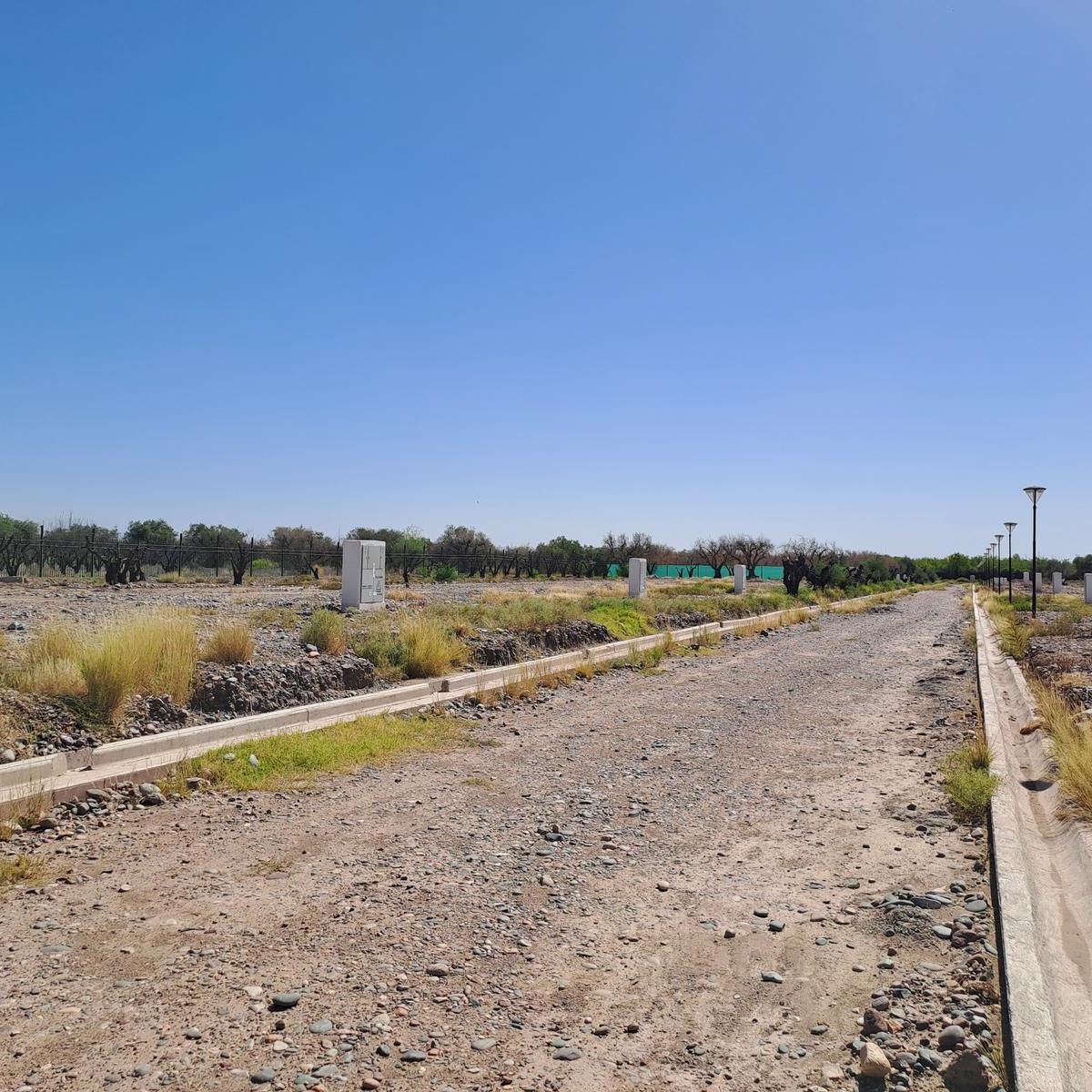 Venta - Lote de 345 m² - B° Privado Solar de Olivos - Maipu 2