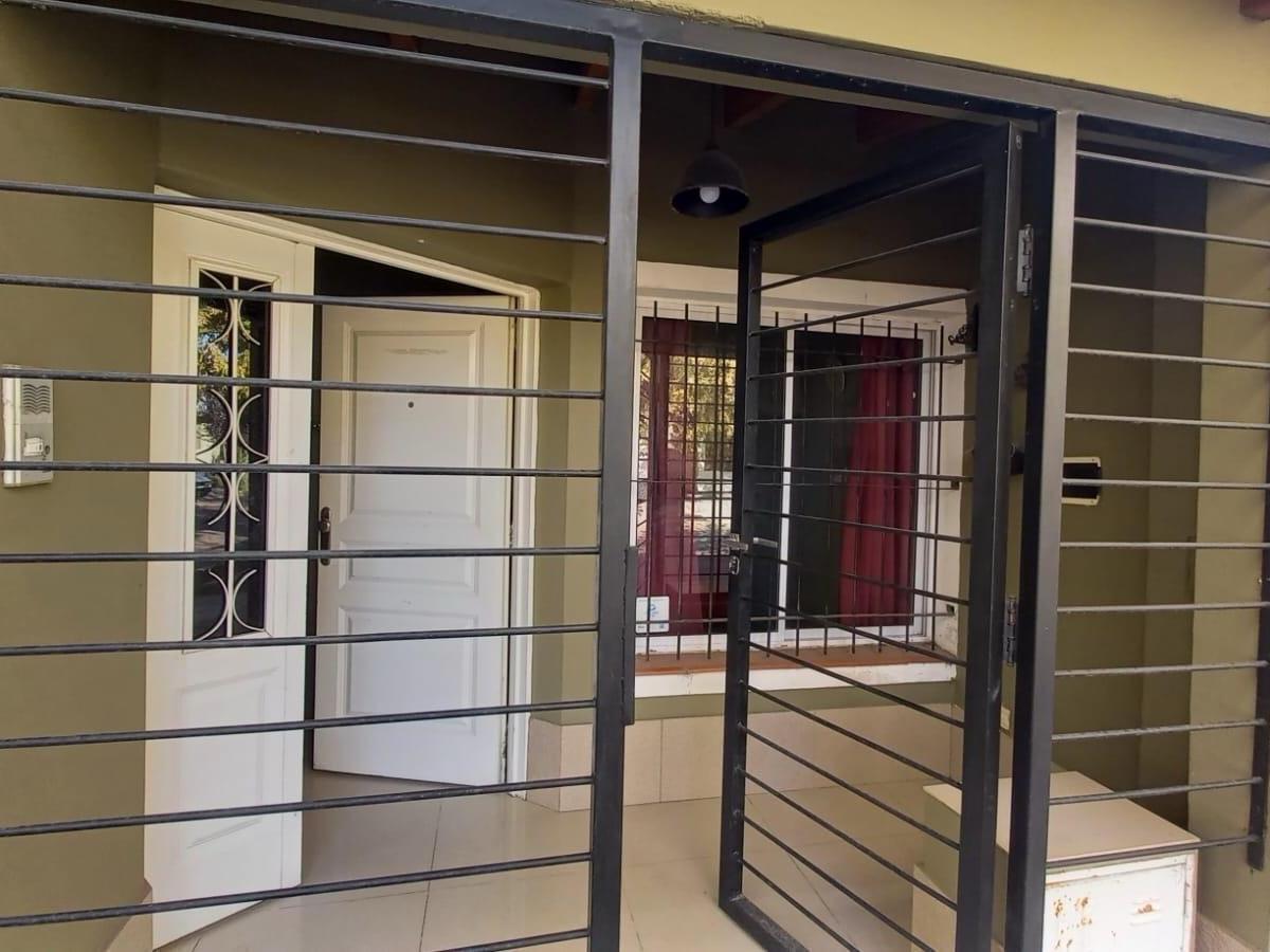 Casa en Venta en Perdriel 1