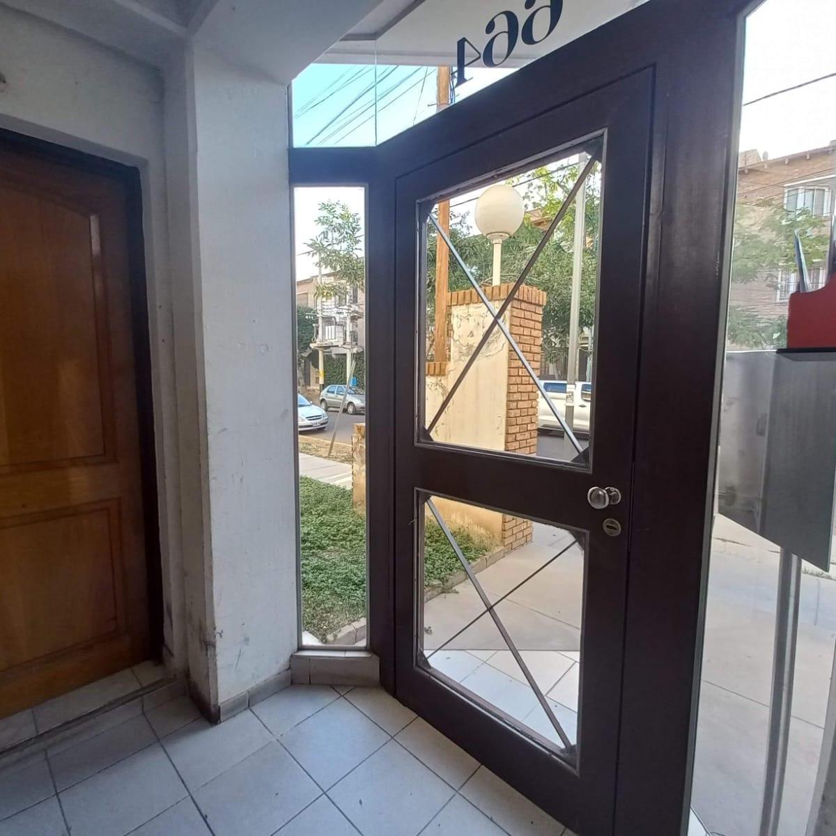 Venta Departamento en Pb con Patio en Godoy Cruz 3