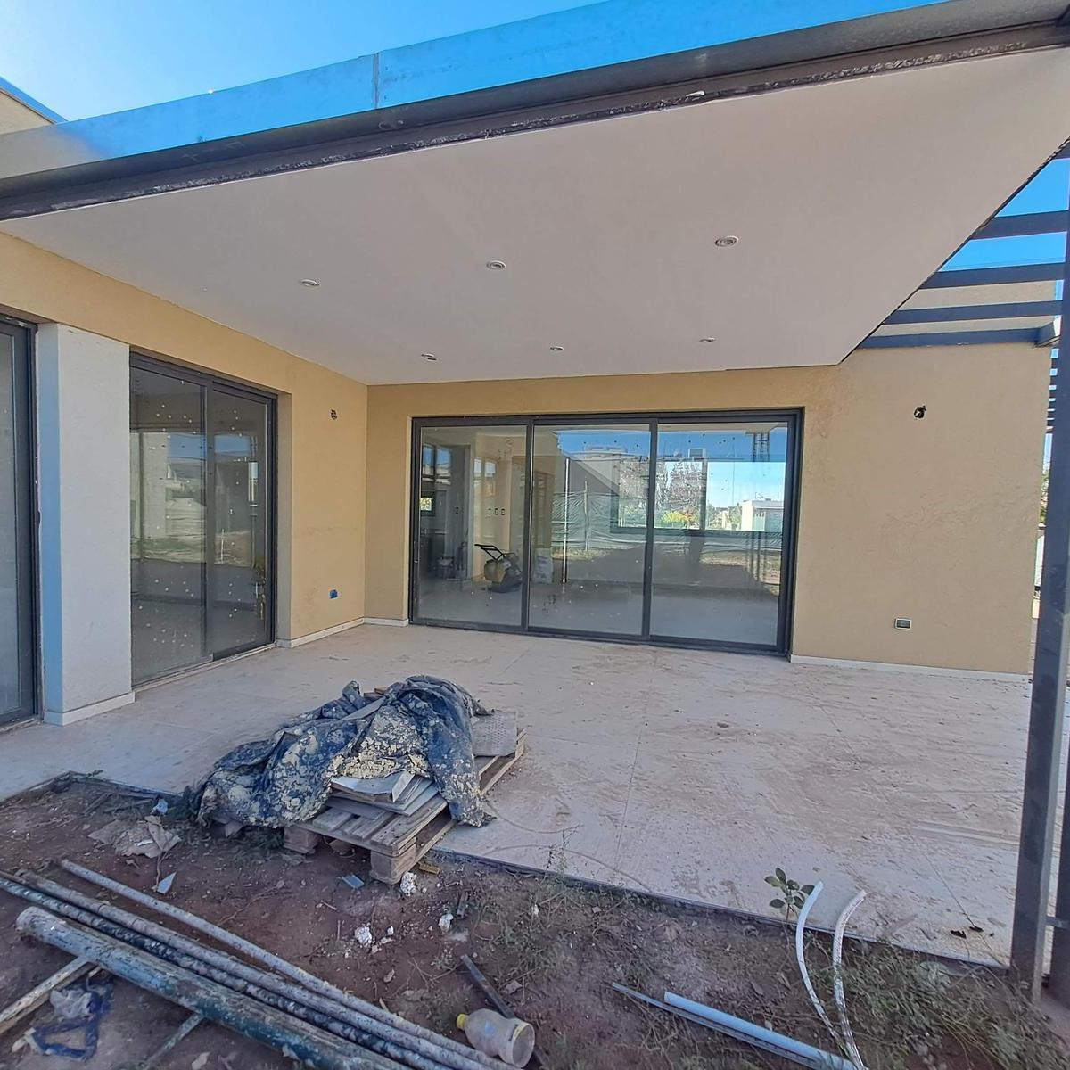 Casa en Venta B° Privado - 3 Dorm. - a Estrenar 5