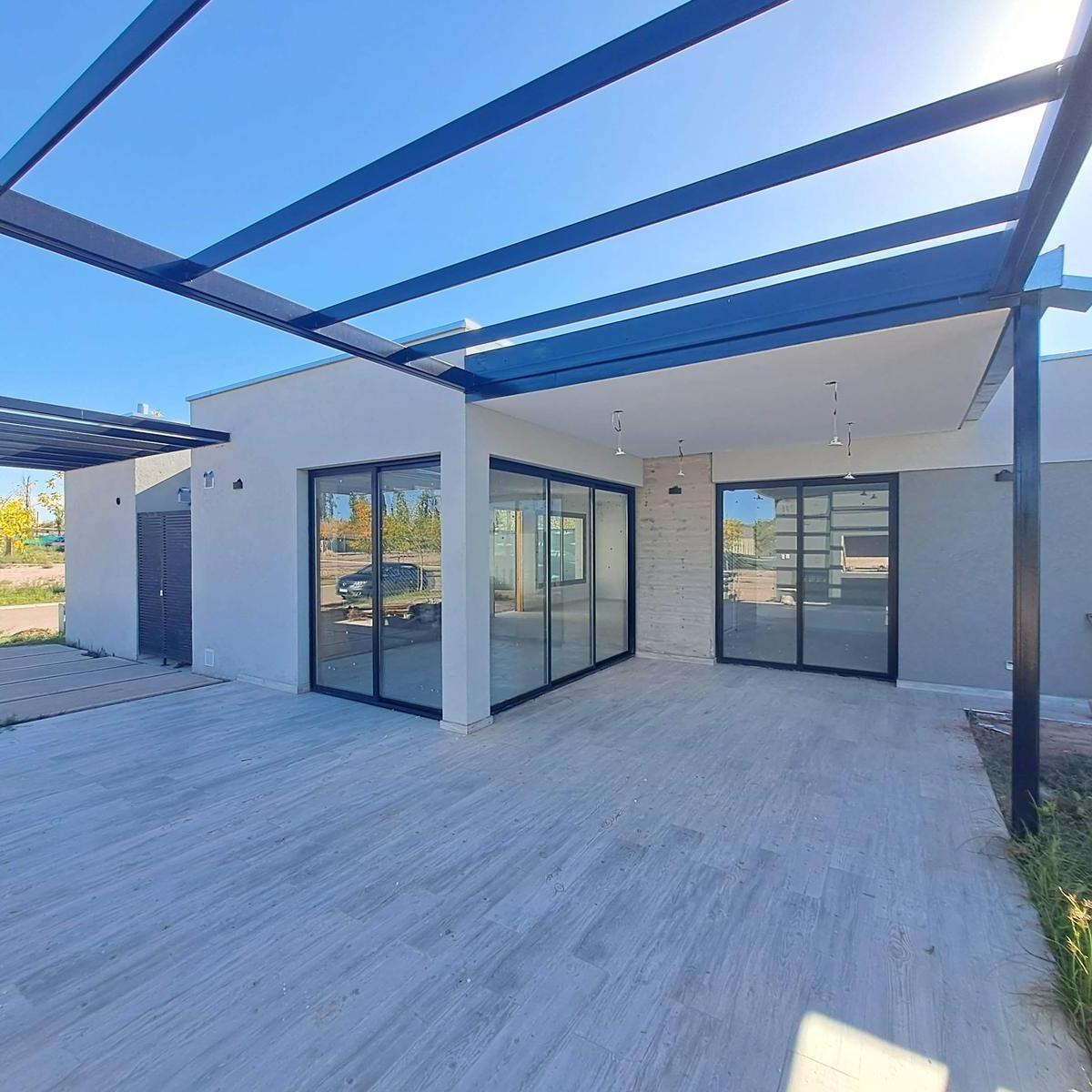 Casa en Venta B° La Luisa - 3 Dorm. - a Estrenar 4