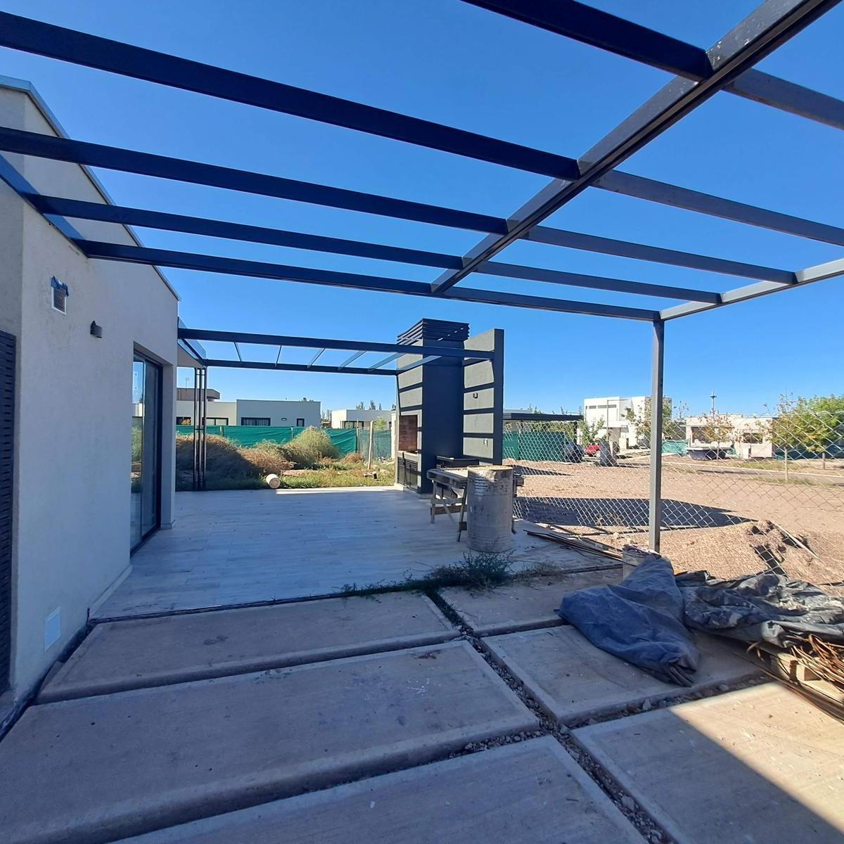 Casa en Venta B° La Luisa - 3 Dorm. - a Estrenar 3